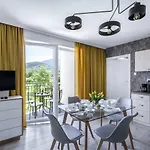 Everysky - Konopnickiej 11 * קרפאז'