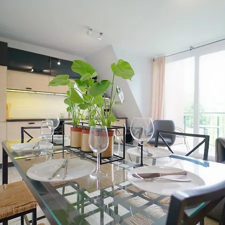 Everysky - Konopnickiej 11 * קרפאז'